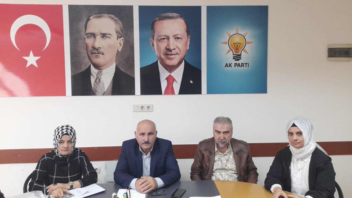 akpartiderepaza's tweet photo. İlçe başkanımız Erkan Köse başkanlığında, yönetim kurulu toplantımızı icra ettik.
#akparti #derepazarı #rize https://t.co/0ckAxlBYaQ