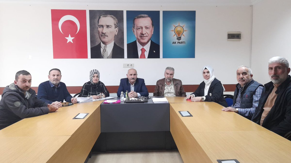 akpartiderepaza's tweet photo. İlçe başkanımız Erkan Köse başkanlığında, yönetim kurulu toplantımızı icra ettik.
#akparti #derepazarı #rize https://t.co/0ckAxlBYaQ
