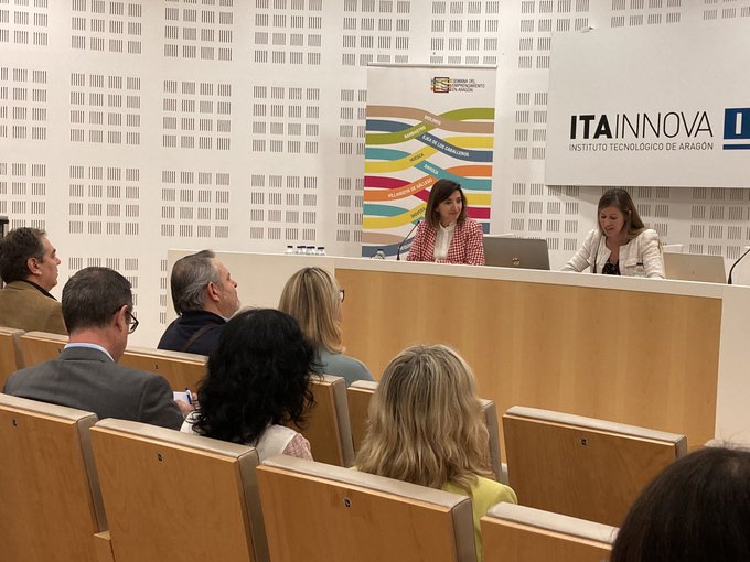 CEEIARAGON's tweet photo. 🤖 @ITAINNOVA  y @CEEIARAGON  apoyan el #emprendimiento a través de la Inteligencia artificial 

📌 #IA #SEA2022 @Moso3D @TMindkind  #ComunidadCEEI #CarmenArtigas @mgbedia #RamonGirado @EvadelRuste  @Turtle3DPrinter  #NémesisZerga #MarioGarcés 

➕https://t.co/gu6S59hmQ5 https://t.co/Q7UL7dePRq