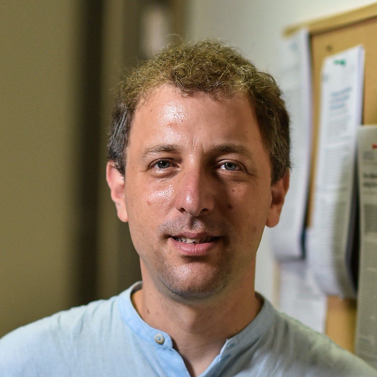 ERC_Research's tweet image. How do mammal minds figure out space, geometry and territory?

This newly awarded ERC Synergy Grant team of Dori Derdikman, Valery Grinevich, David Omer &amp;amp; Angela Sirigu are about to find out!

Read about their project 👉 bit.ly/OxytocINspace

🇪🇺#EUfunded #ERCSyG #Research