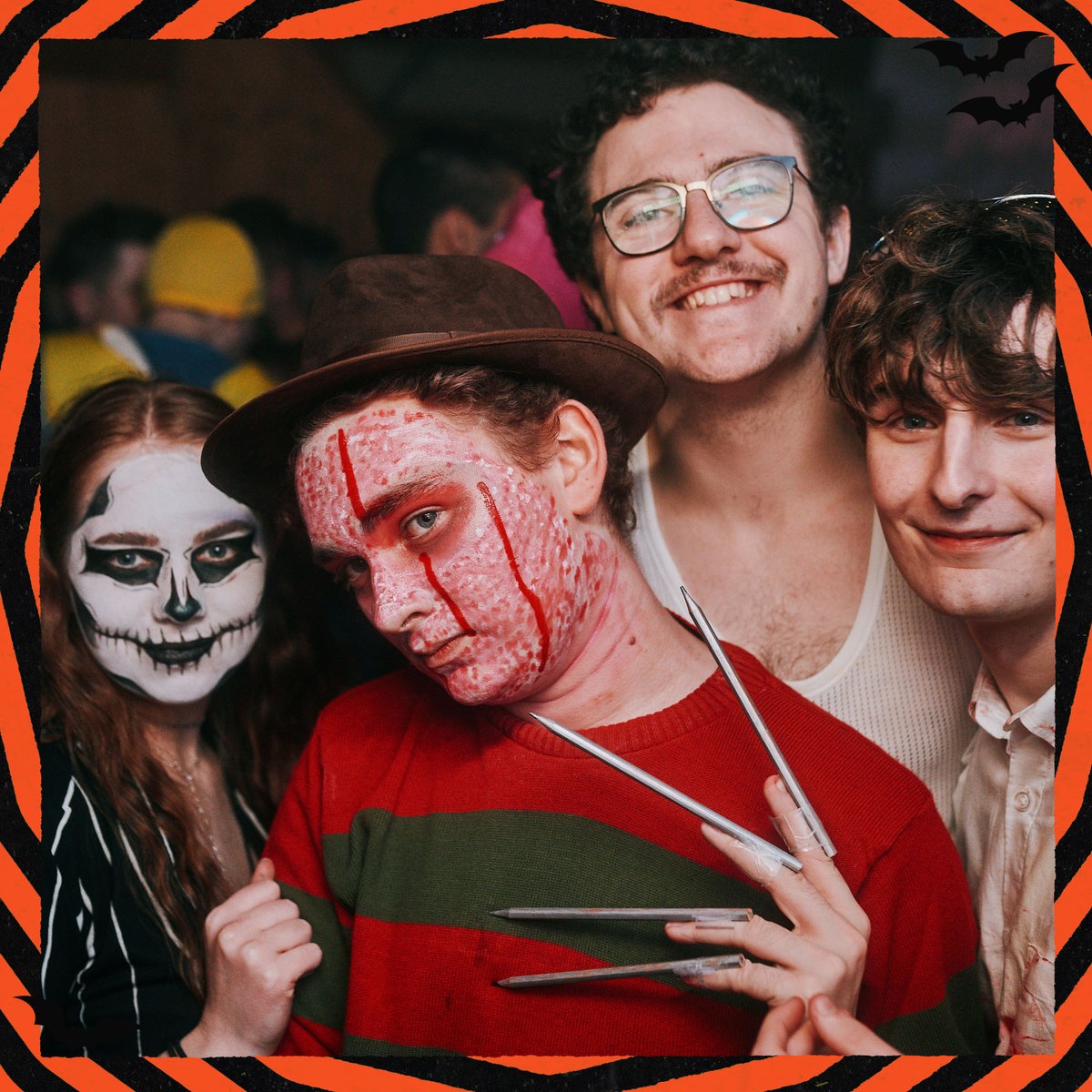 Leadmill's tweet photo. Halloween costumes at the ready!

SONIC Saturday kicks off tonight with 3 rooms of anthems and scarily good drink deals 🎃🦇

Expect 80p vodka mixers, £1.50 doubles and £2 J-Bombs all night long! 🍺

https://t.co/IDdx7LXSY2 https://t.co/H5wepaOCjI