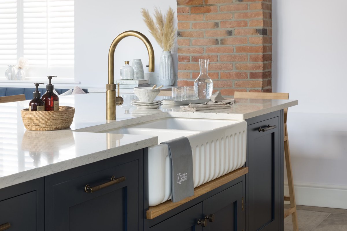 krantzdesigns's tweet photo. Your food preparation zone is central to all activities of the kitchen!

We will aim to make your cooking experience effortless. Ensuring you have sufficient prep space near the hob &amp; your Quooker tap nearby for filling up pans is just the beginning! #Kitchen #Interior #Krantz https://t.co/9F38p4r29R