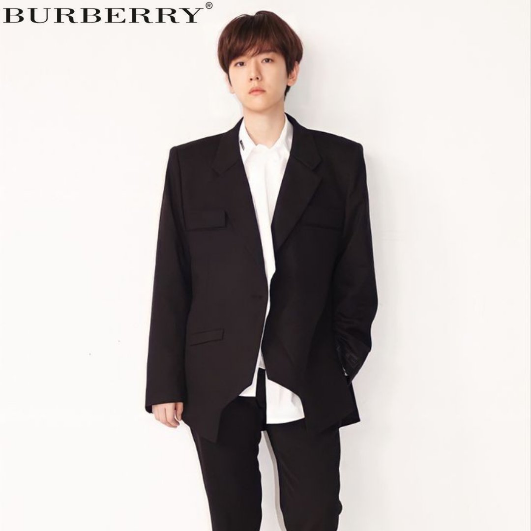 Esta bolsa promete caber tudo de necessário para um dia de passeio ou uma noite de diversão. Material com maior durabilidade e estilo para vocês. Venha para a burberry, entre na moda e arrase.

x.com/BURB3RRY_RP/st…