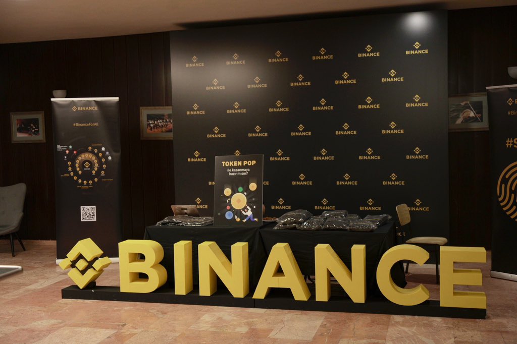 BinanceTR's tweet photo. İstanbul Teknik Üniversitesi @yatirimkulubu’nün gerçekleştirdiği Pazarlama ve Finans Zirvesi ‘22’nin ana sponsoru olarak yerimizi aldık! Sizi bekliyoruz! 

#BinanceÜniversitelerde https://t.co/AgLeUzAi3D
