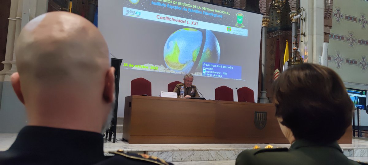 VAguileraDiaz's tweet photo. En las Jornadas de Seguridad y Defensa, turno del General de Brigada Francisco José Dacoba @fran_dacoba, Director del Instituto de Estudios Estratégicos: "Conflictividad s.XXI"

#ciberseguridad
#ciberdefensa
#ciberinteligencia
@UAOCEU @ISecAuditors

https://t.co/7TGFa5fkV5 https://t.co/kODgdV2AYp