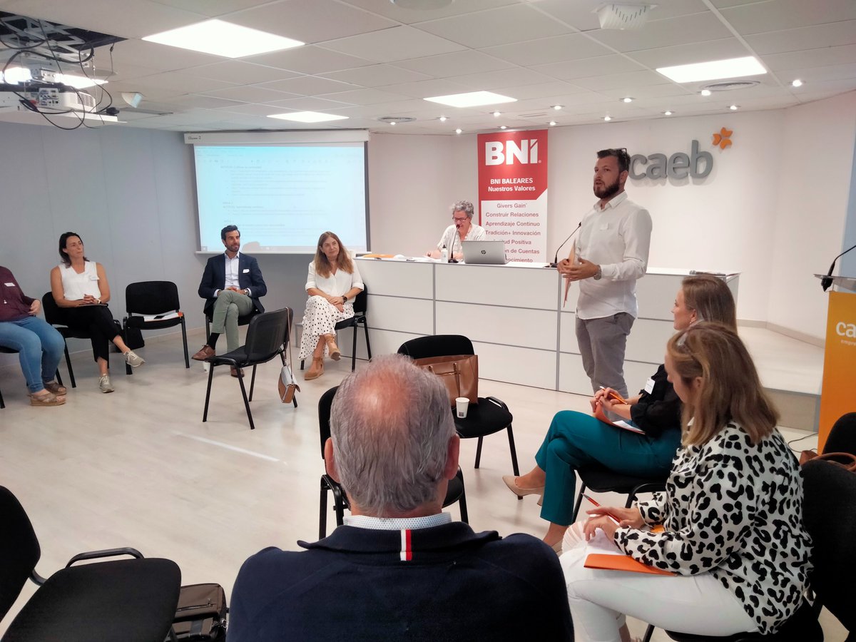 CAEB's tweet photo. 🔝Reflexiones y aprendizajes sobre "El poder de las relaciones" en el #networking de hoy en #CAEB de la mano de #BNIbaleares
Gracias @BNIbaleares por facilitar estas #sinergias a favor de los empresarios y profesionales
#BNIbaleares #CAEBnetworking #Alianzas https://t.co/7paVjBiOTL