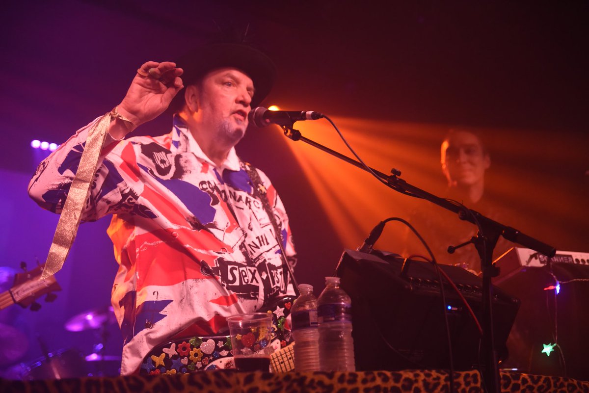 Steve Hampson tweet media