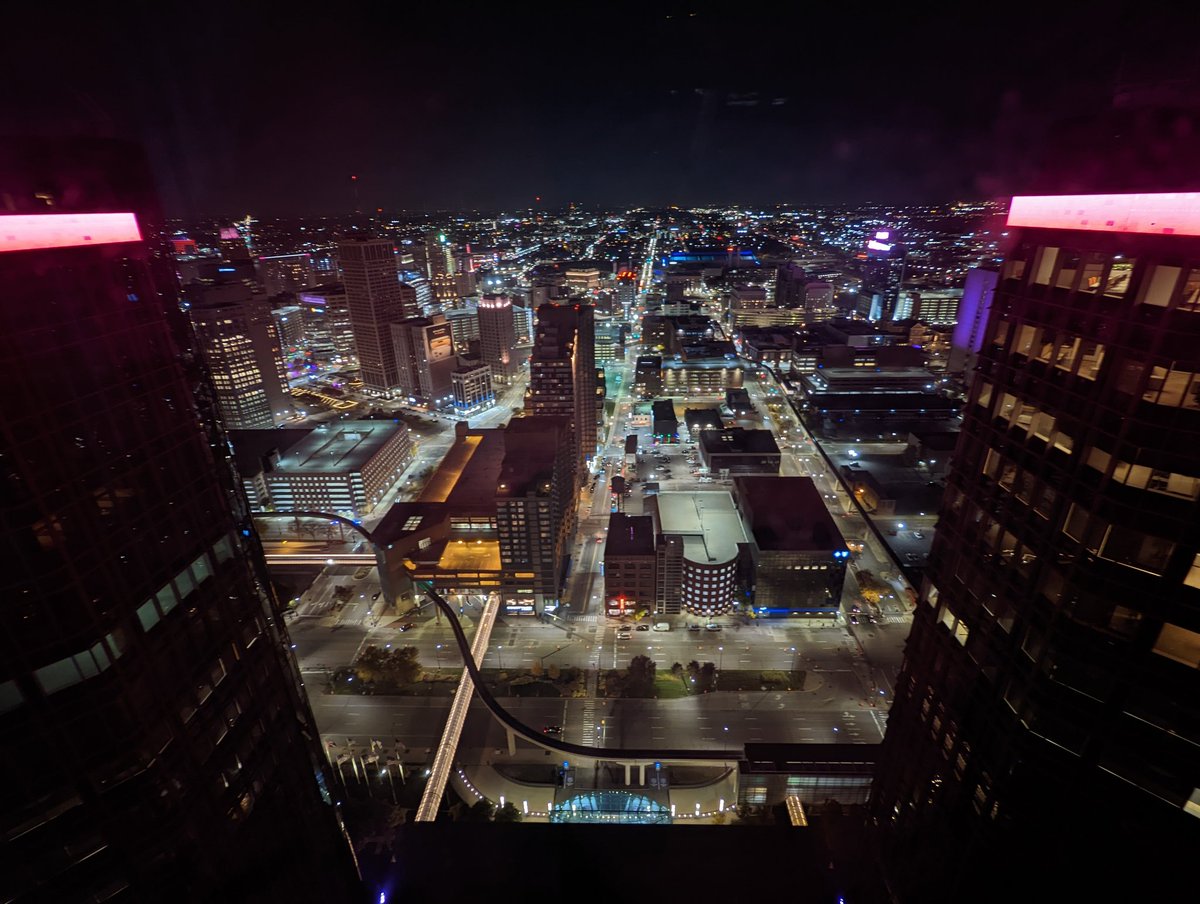 michael_hrivnak's tweet photo. Good morning #KubeCon ! Operator Workshop is back, starting 9am at @openshiftcommon . #operators #kubecon #openshift #operatorframework https://t.co/TLEUPExX2p