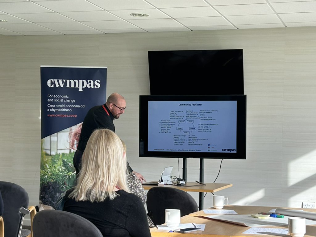 SamW112358's tweet photo. And I’m in the hack workshop with @martin_downes of @Cwmpas_Coop https://t.co/kNICUVfprJ