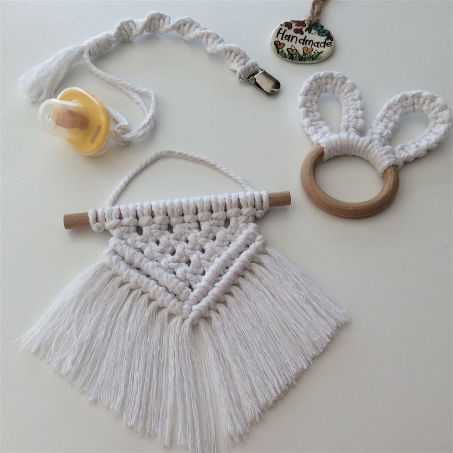 MacrameCraftSA's tweet image. 3-piece gift set for a baby - pacifier clip*, bunting flag &amp;amp; bunny ear teething ring. Handmade in a range of colours. 
​* Pacifier not included. Do not use without adult supervision. 
#macrameforbaby #macrame #macramemakers #macramelove #babyshower  #macramebabyroom