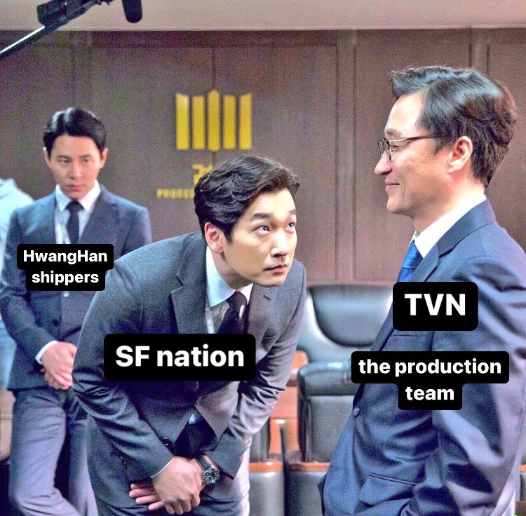 ployJD's tweet photo. SF fandom rn😭 https://t.co/AF6MnzCcCU