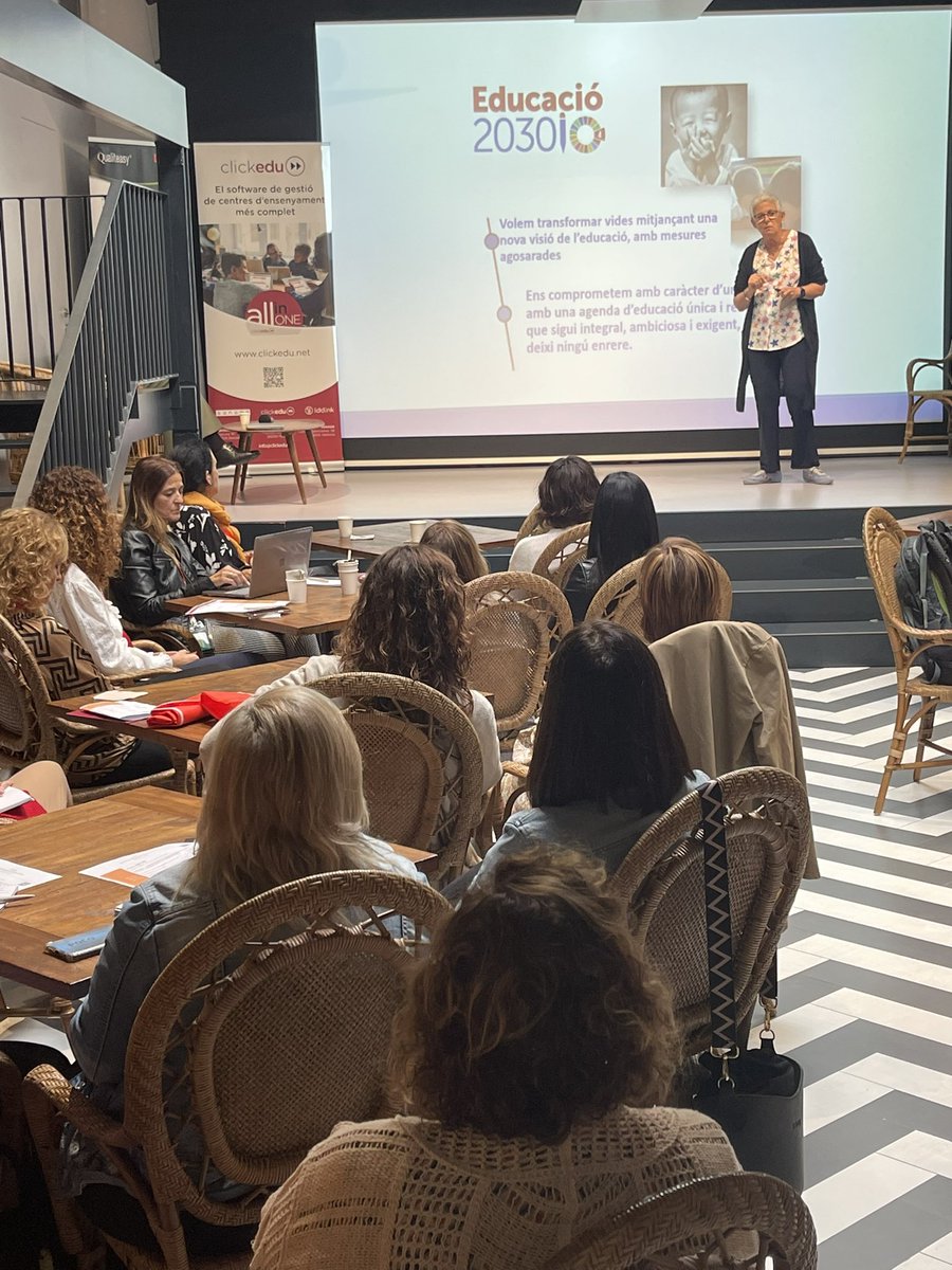 Qualiteasy's tweet photo. “Volem transformar vides mitjançant una nova visió de l'educació, amb mesures agosarades ” #educacion2030 @coralregi @peremarques V cicle d’innovacio educativa @clickedu @iddink @Qualiteasy https://t.co/I4vTzVxu0R