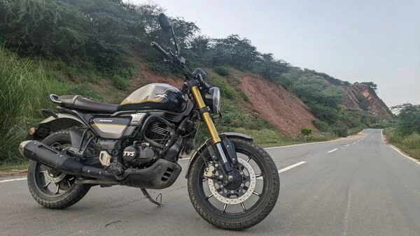 HTAutotweets's tweet photo. IN PICS | TVS #Ronin225 takes the fight to Royal Enfield #Hunter350

Details: https://t.co/h73cdA7zps https://t.co/9nmb6ozztZ