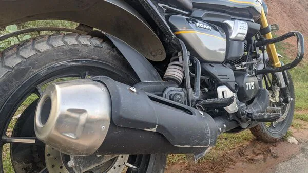 HTAutotweets's tweet photo. IN PICS | TVS #Ronin225 takes the fight to Royal Enfield #Hunter350

Details: https://t.co/h73cdA7zps https://t.co/9nmb6ozztZ