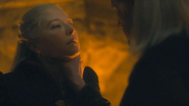 carinalicia's tweet photo. I want to see Rhaenyra taking Daemon by the neck and making him know who is the queen.. #HouseoftheDragon https://t.co/1z8nVeQX4E