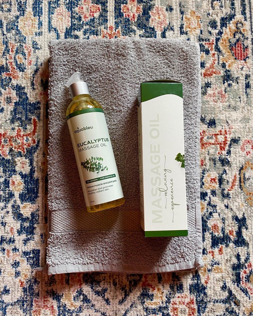 Did you know, a #massage can:
✅reduce stress
✅increase relaxation
✅reduce pain, muscle soreness, and tension

We have amazing massage oils for you to choose from, and each of our massage oils is perfect for an at-home massage experience! Available on Amazon and our website!