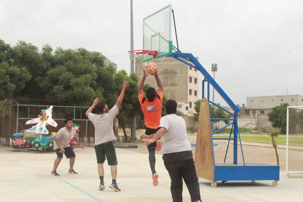 Ziauddin University tweet media