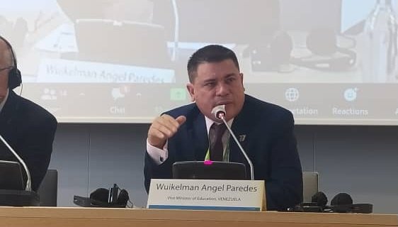 WuikelmanAngelP's tweet photo. Presentes en la Unesco en el Encuentro Mundial sobre la Educación y Formación Técnica Profesional Bonn-Alemania, destacando los logros de Venezuela: 140 mil estudiantes de educación media incorporados en la FTP en el último año escolar
#PuebloAtentoYActivo https://t.co/lndvIQso3N