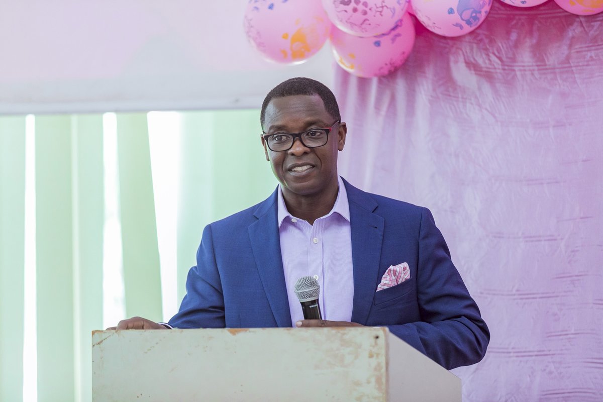 KofiAnnanICT's tweet photo. Yesterday, we successfully launched Pink Week Celebration as part of our effort to commemorate global Breast Cancer awareness in October..#PinkWeekCelebration #BreastCancerAwarenessMonth2022 #FreeBreastCancerScreening .1/4 https://t.co/yu8XhpeEAg