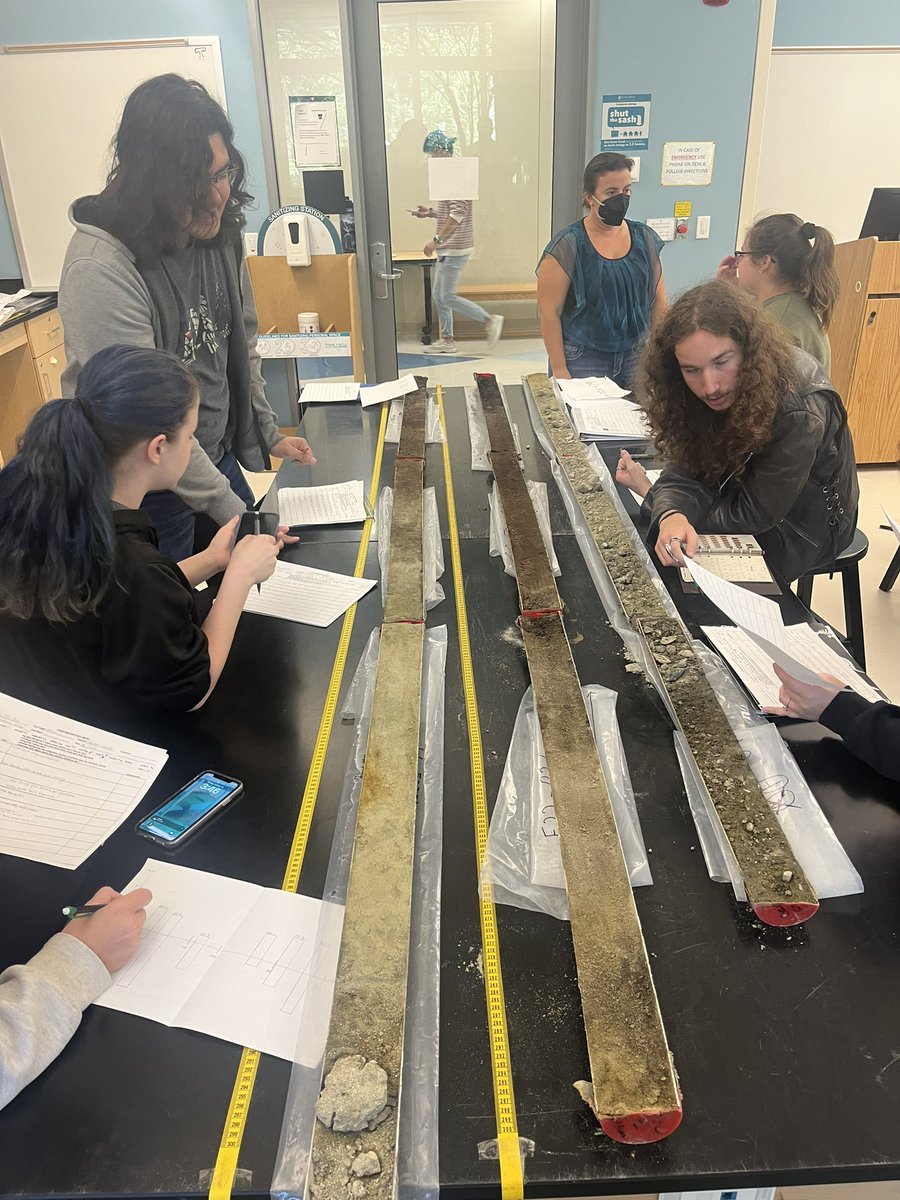CCUScienceDean's tweet photo. Vibracore part 2: Analysis‼️Our @CCUChanticleers #STEM students reconstruct the past for a marsh by studying cross-sections of earth sediments they collected weeks ago‼️#highimpactpractice #engagedlearning https://t.co/aKvNdqnKDr