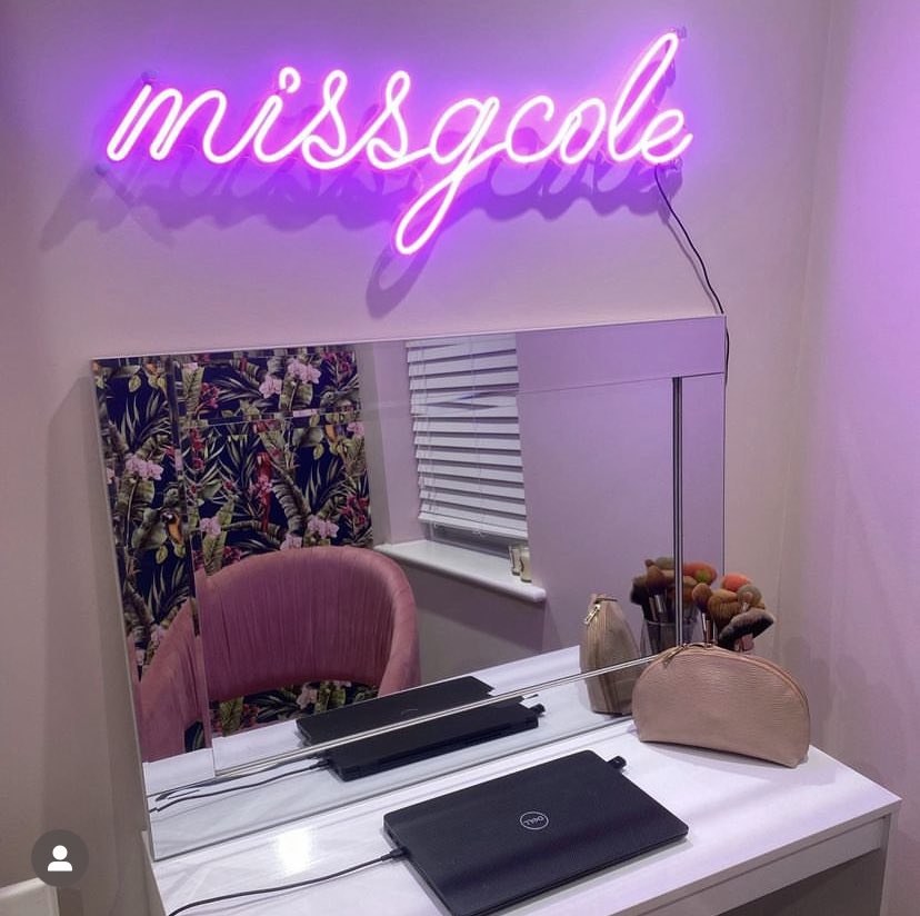 Love this pink LED flexi neon sign 💓 contact our sales office for a quote:
enquiry@kingsplastics.co.uk
kingsplastics.co.uk👑#signageroyalty #makingsignsfor70years #ledneon #ledneonflex #led #ledsigns #signs #neonhomedecor #standout #bristolsigns #kingsleds #kingsplasticsltd