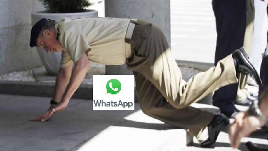 daniespases's tweet photo. WhatsApp cae! #WhatsApp https://t.co/gDVjpQpc5m