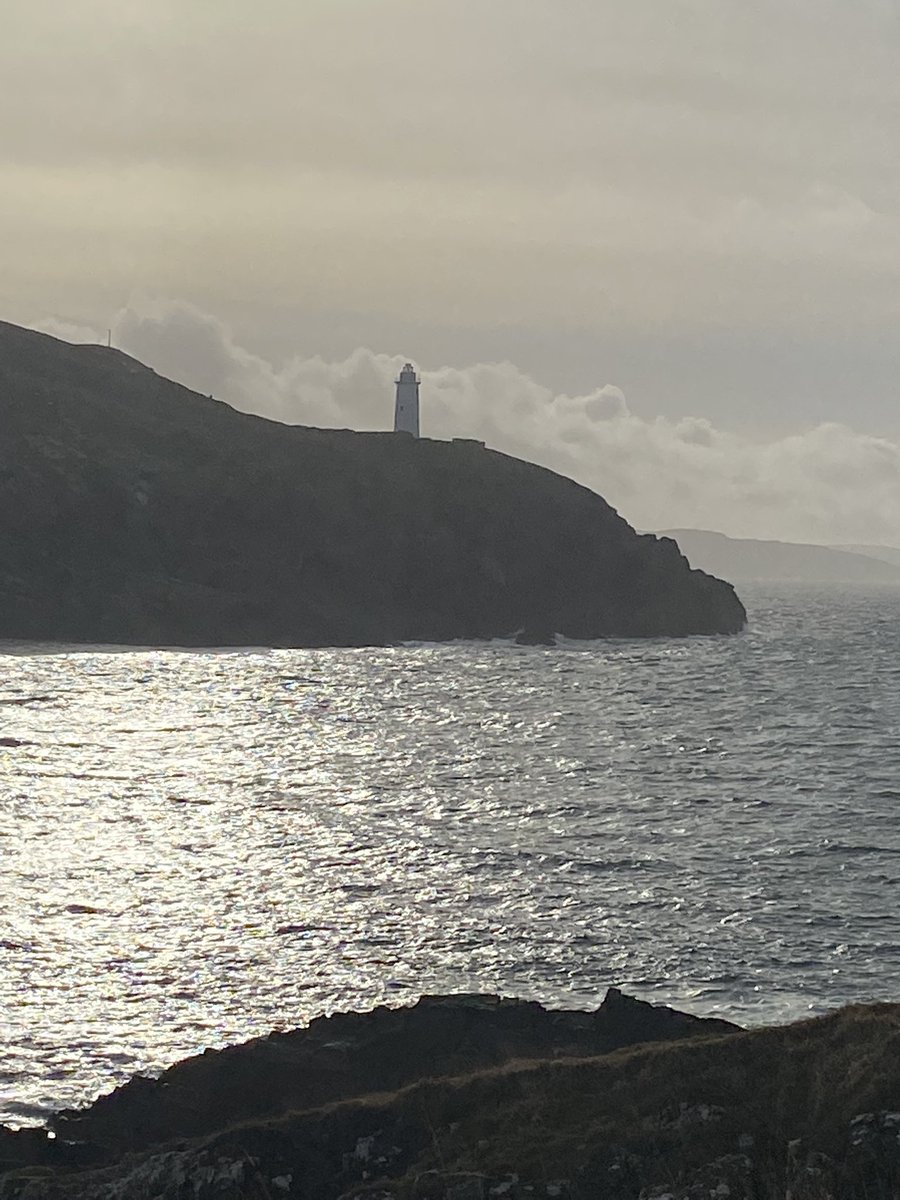 Mollkos's tweet photo. Day 1394 of #1400daysofwalking #365daysofwalking gorgeous day for a walk. https://t.co/VdJrGtMsBM