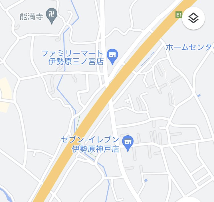 hirtejac0164's tweet photo. @GreaterKanagawa 都会のコンビニ https://t.co/A4YGJeHF9o