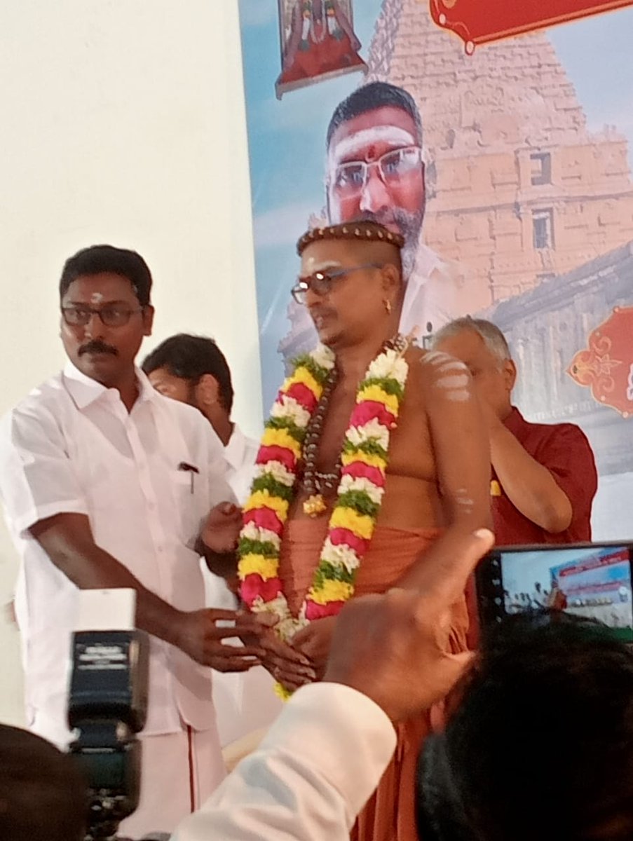 PageVellalar's tweet photo. வேளாளர்கள் ஆய்வு நூல் வெளியீட்டு விழா கரூரில் நடைபெற்றது .....👏👏👏 https://t.co/kKRqfAscGY