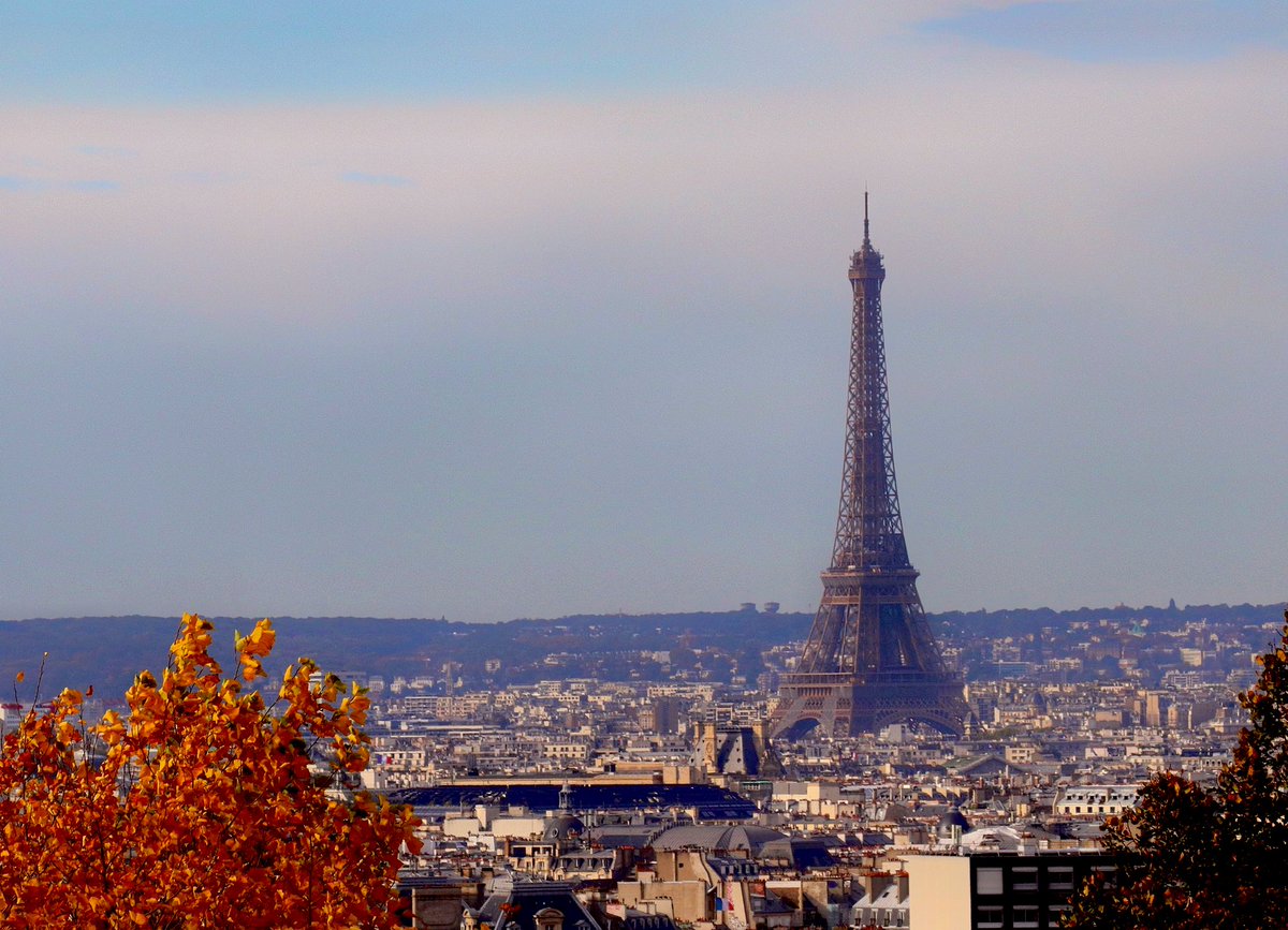 #paris in #autumn #automne #latoureiffel @ThePhotoHour #cityscape #travelphotography