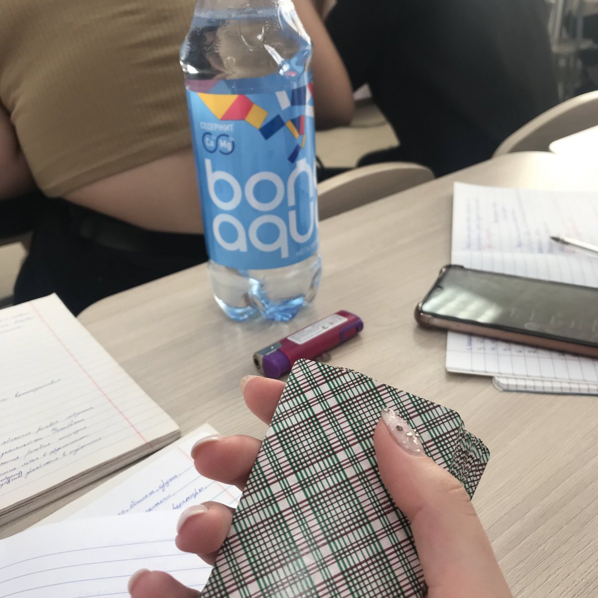 L07476251L's tweet photo. А что ещё делать а парах? https://t.co/rQO0QQ2vzO