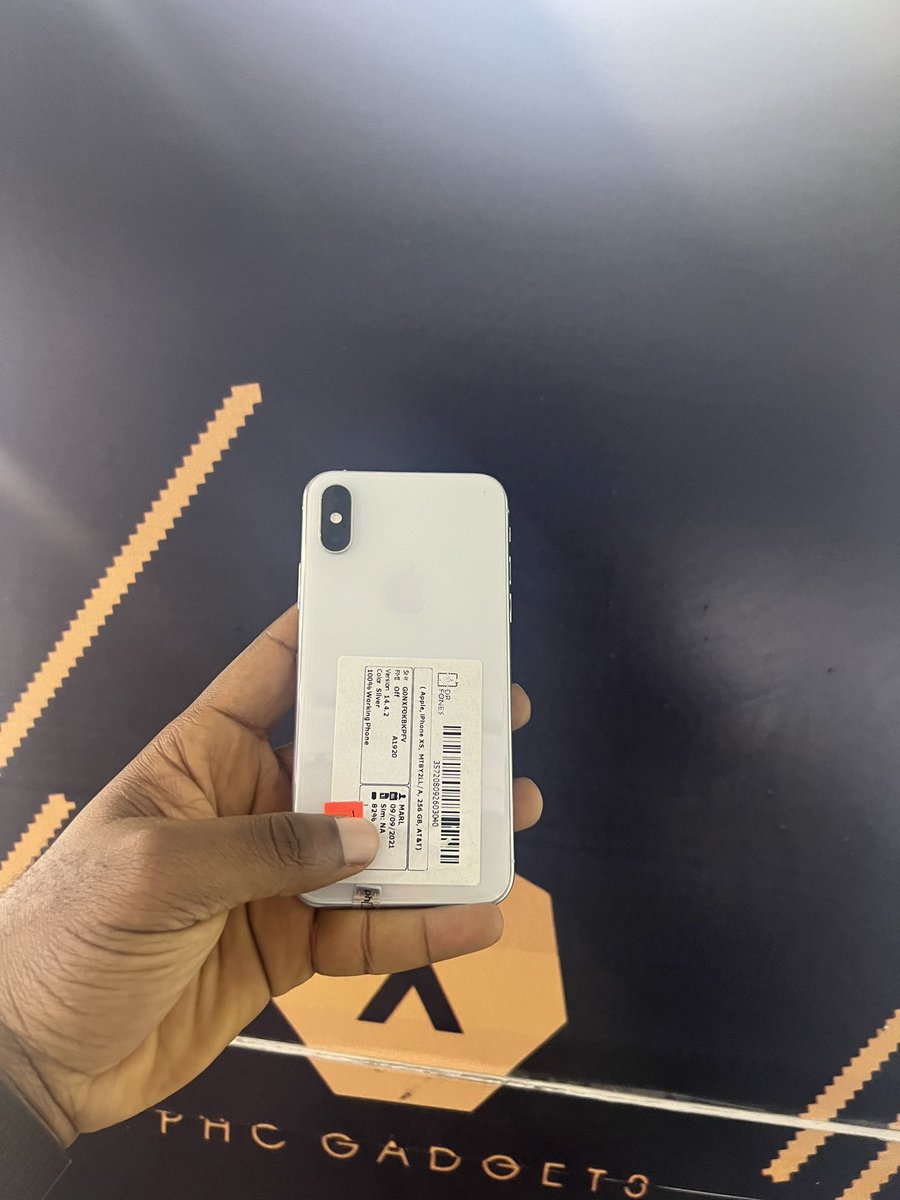 Good deal!!
iPhone Xs (256GB)
₦175,000 only!!