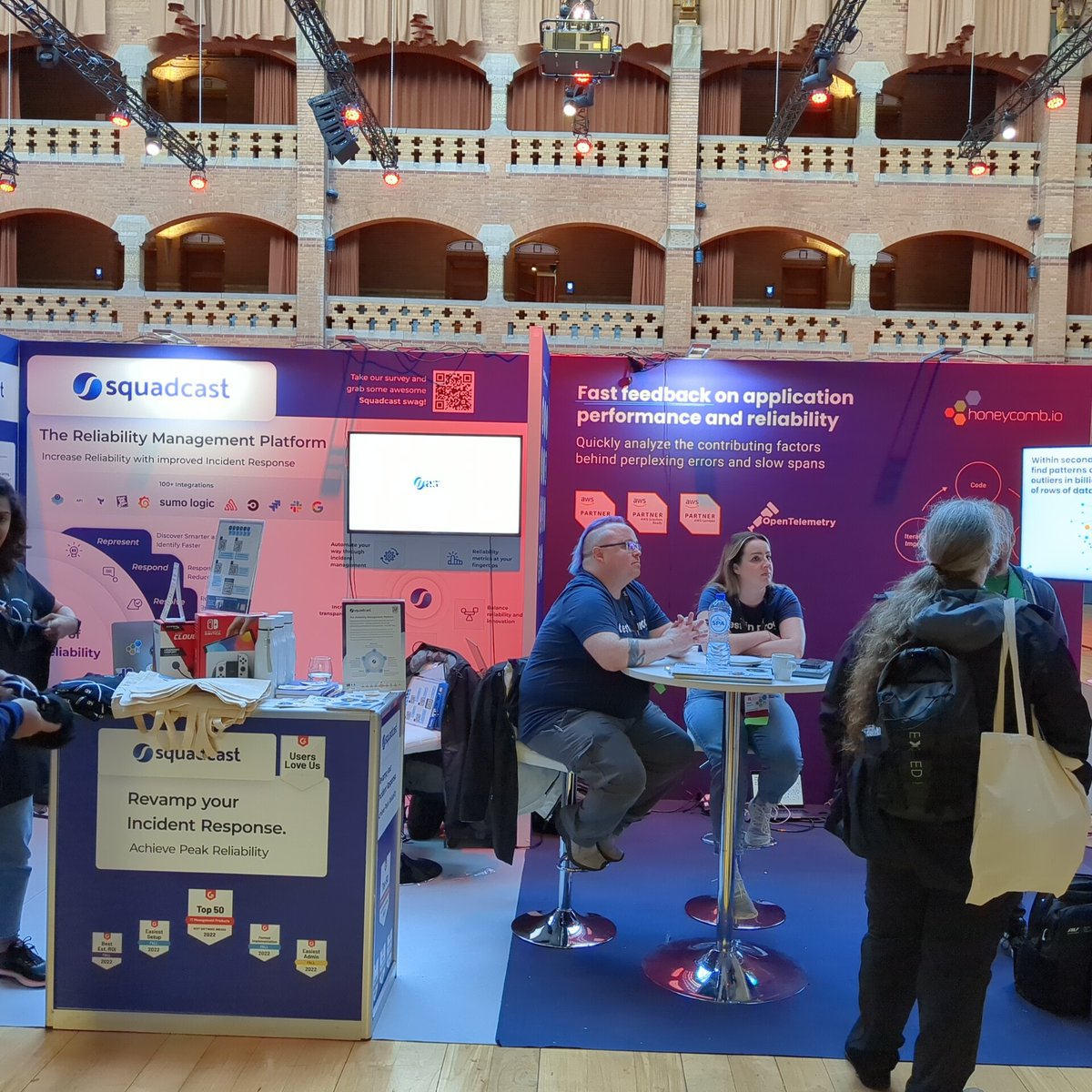 squadcastHQ's tweet image. Hello @honeycombio 👋 #srecon22 @SREcon