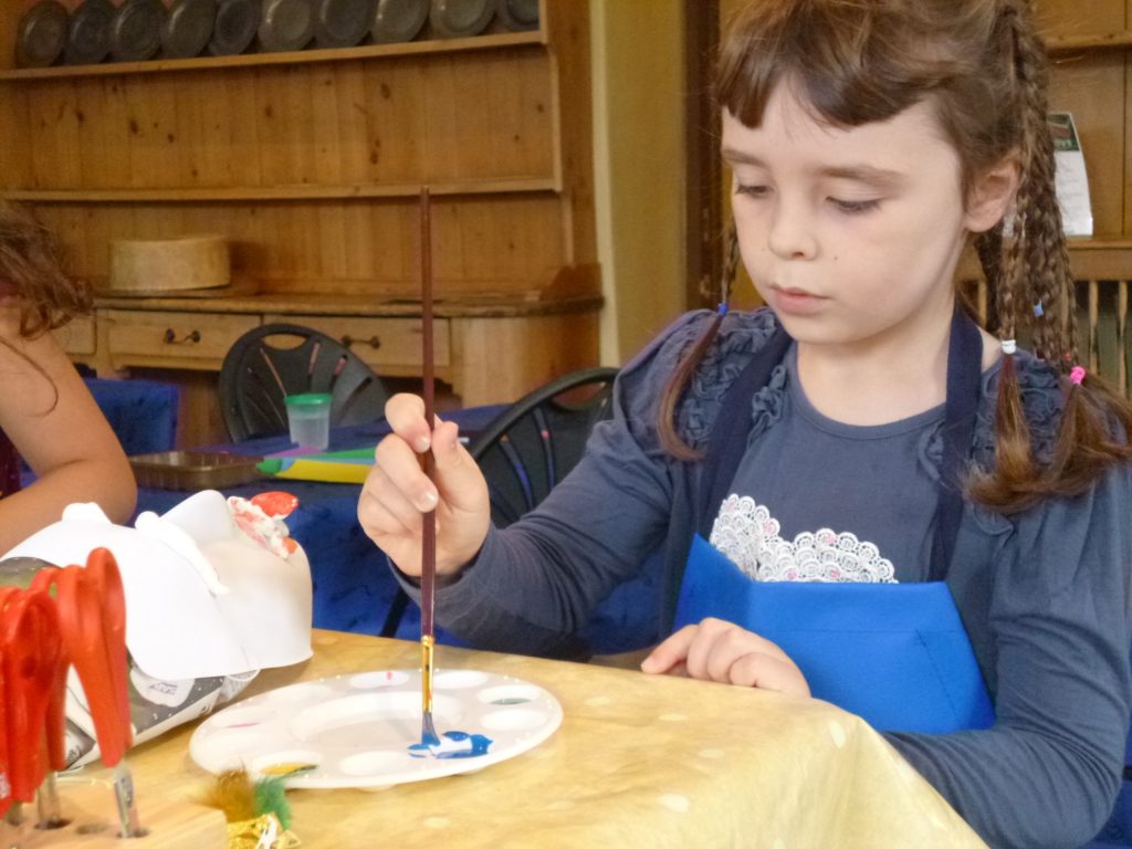 No1Museum's tweet photo. #OctoberHalfTerm at the museum!
End your visit to the museum tomorrow by letting your little ones try their hands at Georgian plate decorating! ๐จ๐
There will be 3 sessions of this activity 10:30โ 11:30; 12โ 1 and 2-3 for groups...
#BathMuseumsWeek #familydaysout #kidsinmuseums https://t.co/48y8GYsV4K