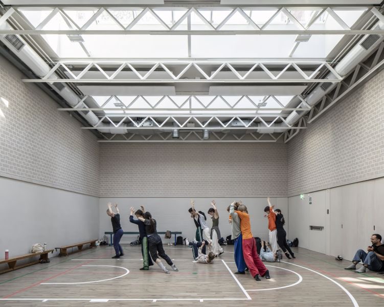 CTAwards's tweet photo. Assessors visited Great Things Lie Ahead 2020, Holborn House Good luck #6aArchitects #caraghthuring #johnmorganstudio @ritchiedaffin @PriceandMyers @jacksoncoles @AvisonYoung @Bidwells #architecture #Sustainability #universaldesign #CommunityEngagement
Photos johandehlin https://t.co/Gwob7PQfOs