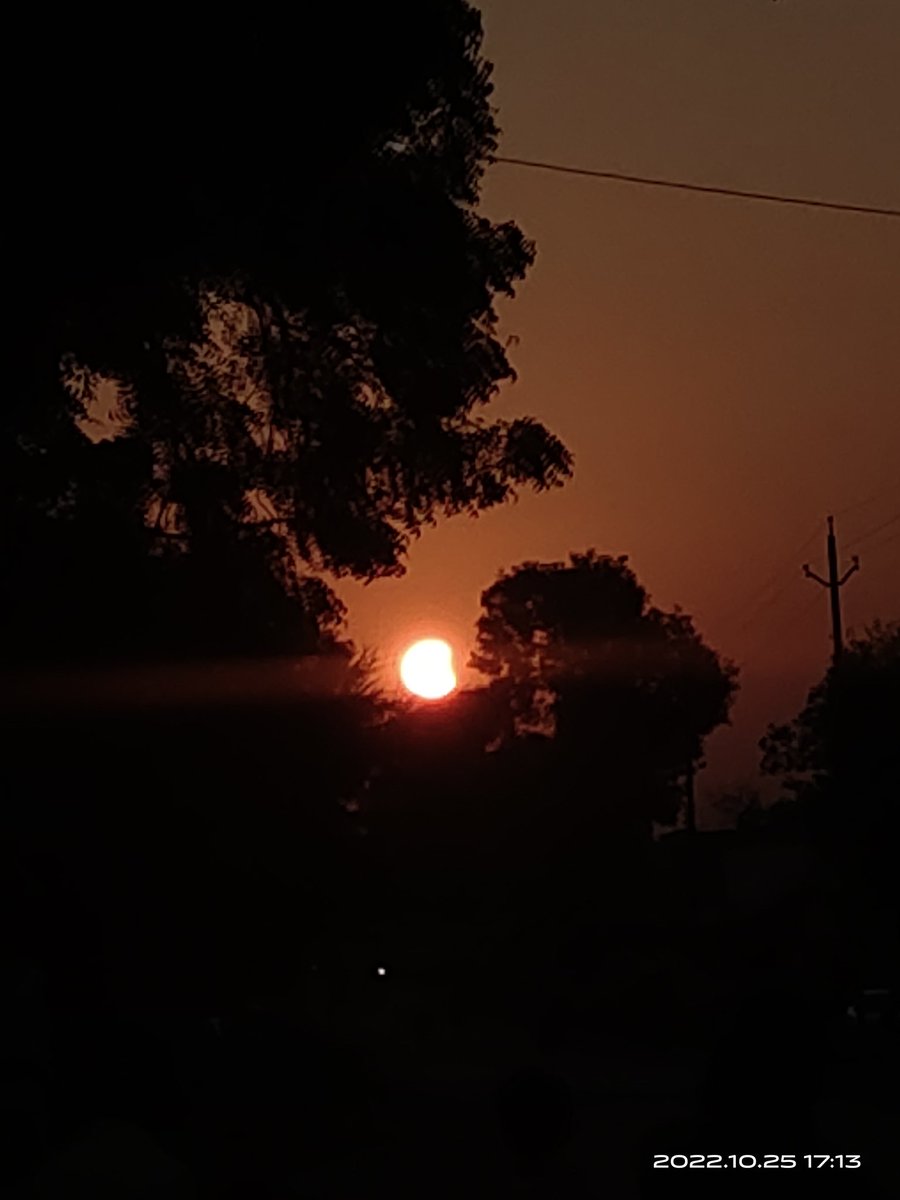 Brijesh_Soni's tweet photo. Solar eclipse https://t.co/yzvVuP9o2J