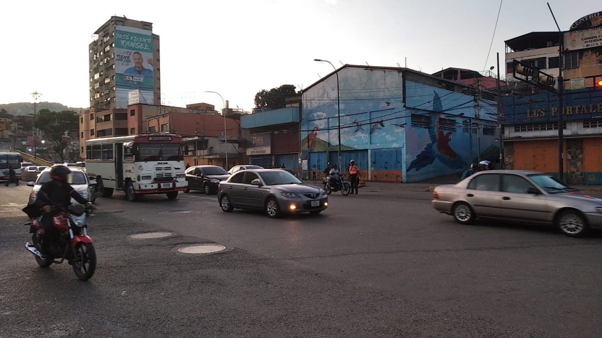 RWI TRAFICO tweet media