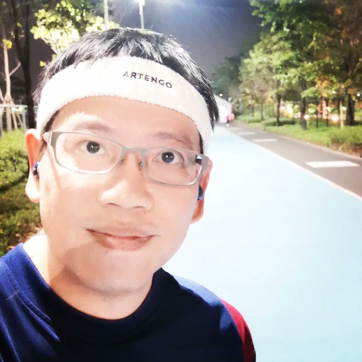 PiboonAwasda's tweet photo. No excuses. I was losing it. But noe I'm back on track after a log busy working week. Let's exercise, workout, or whatever.
#havinggrit
#disciplineequalsfreedom
#IWorkForEnlightenment
#ForTheGreaterGoodOfMankind https://t.co/vVAaMnbdov