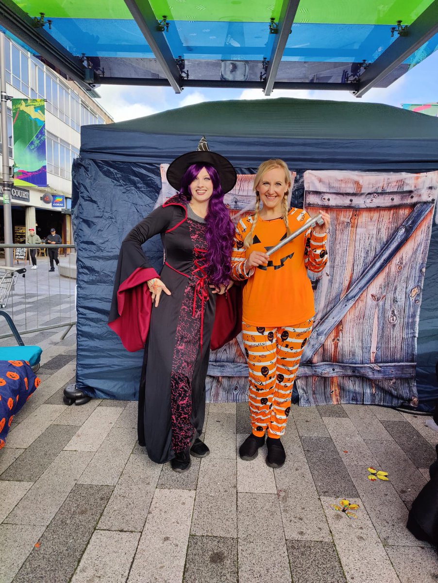 Head down to the rainbow 🌈 stage today at 1pm and 2pm! For FREE Halloween entertainment for the #kids! . . . . #halloween #kid #kidsfun #funkids #haloweener #entertainment