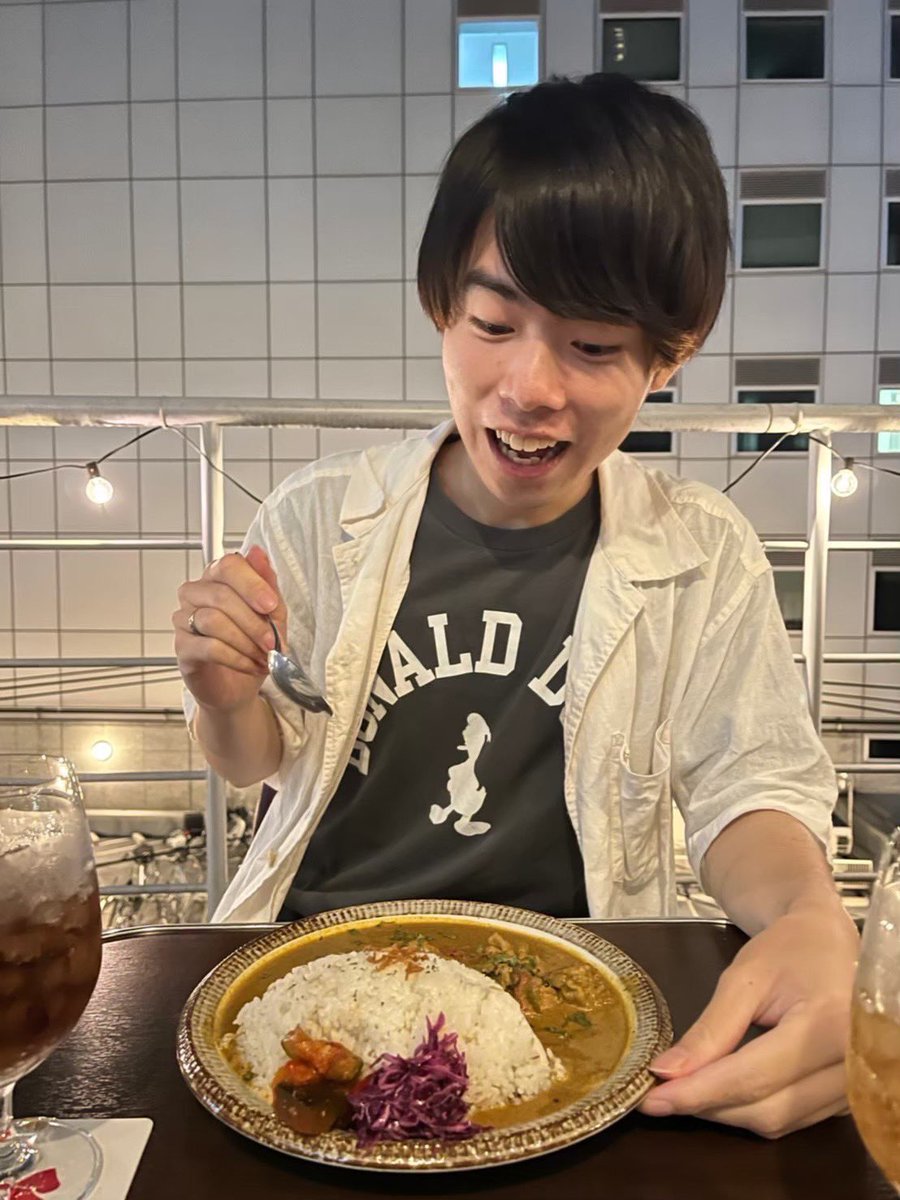 murata_del's tweet photo. メンバー紹介④
【らむぺろ】

村田坂46のツッコミ担当✨

村田坂の女性コーラスにスッと溶けていく優しい歌声が魅力の3rd
アレンジャーとしての信頼も厚く、アカペラに対してとにかく勉強熱心で努力家🔥

ただ、休憩中ツッコんでるときはいいがボケに回ると本っっっ当に面白くない。

(ンギたん） https://t.co/ZxUEj3HIZ8