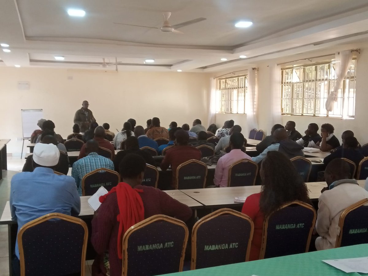 KenyaCIC's tweet photo. Last Friday, team Bungoma conducted Business Advisory Training for #AgriBiz cohort 3 clients. The training was on Business Readiness where the trainer used the Start and Improve Your Business (SIYB) Game Training Tool that provides practical experience in running a business. https://t.co/qHhl4qUKpj