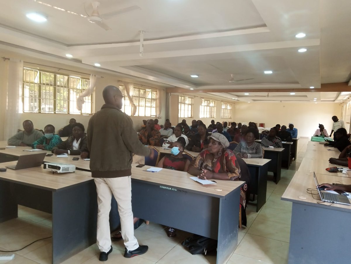 KenyaCIC's tweet photo. Last Friday, team Bungoma conducted Business Advisory Training for #AgriBiz cohort 3 clients. The training was on Business Readiness where the trainer used the Start and Improve Your Business (SIYB) Game Training Tool that provides practical experience in running a business. https://t.co/qHhl4qUKpj