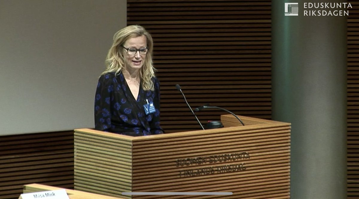.<a href="/miisamink/">Miisa Mink</a> talousvaliokunnan kuultavana #kaivoslakia ja aloitetta koskien. Hyvä puheenvuoro, jossa otti esille mm.Saimaan ja Lapin matkailun työllisyysvaikutukset ja euromäärät (ja vertasi kaivostoiminnan vastaaviin lukuihin). Onko järkeä riskeerata ne. Monta hyvää nostoa.