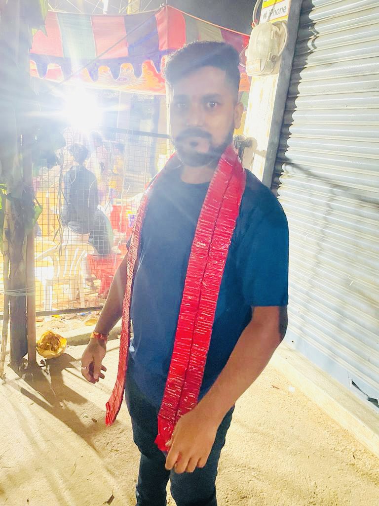 KingstarBapi's tweet photo. Happy Diwali ✨🌠🎆🚩🚩🙏🙏❤
#kingstar_bapi https://t.co/6gZTc9uHv4