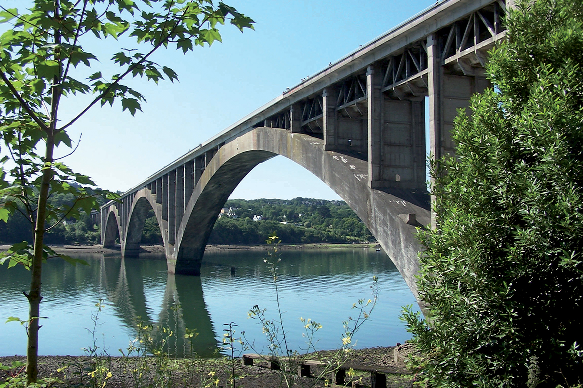 Cim_Beton's tweet photo. [#PATRIMOINE] Découvrir le #pont #Albert-Loupe, conçu par #EugèneFreyssinet, et revivez un chantier de #génie_civil extraordinaire de l'âge d'or du #béton_armé ➡️ #ConstructionModerne : https://t.co/XRRUEIRp11

@EqiomGroupeCRH | @HDCement_France | @LafargeFrance | @GroupeVicat | https://t.co/cVmgdHrG5c
