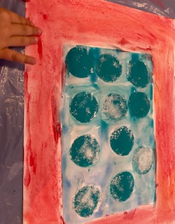 musee_ziem's tweet photo. 🥰Voici quelques très belles œuvres de nos petits stagiaires de 4-6 ans, lors de l'atelier pour enfant d'hier...🎨
📣il reste encore des places pour le stage enfants de 6-12 ans de mercredi et jeudi!  
Inscription au 0442413960
#martigues #atelierenfant #musée https://t.co/uNDTPLuoAu
