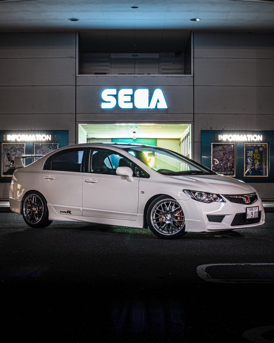 revo_dc2's tweet photo. 知ってる人もいると思いますが、今日シビックタイプR(FD2)を降りました😓
1年10ヶ月と短い間でしたが、こいつのおかげでいろんな人と繋がることが出来たし、乗っててめちゃくちゃ楽しい車でした😘
ちなみに次もホンダ車です‼️ https://t.co/XjXw9z9SWJ