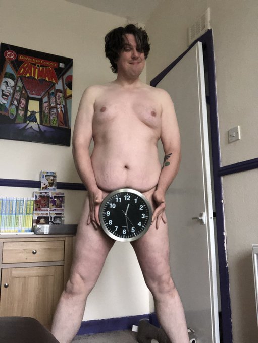 It&rsquo;s naked o&rsquo;clock 😜 #nsfwtw #nakedtime https://t.co/SmSgzGmYjs<a href="/tag/nsfwtw"class="tags">#nsfwtw</a><a href="/tag/nakedtime"class="tags">#nakedtime</a>