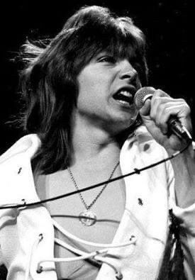 jessbythebsb's tweet photo. Whenever David walked out on stage in person or on TV etc he made Everyone smile.. je t'aime ( love you) πππππ #DavidCassidy #MSGConcert #bestentertainer #70s https://t.co/iNozeP6FsL