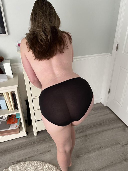 Do you approve of my black panties today? https://t.co/CirYPL7Wgu<a href="/tag/milf"class="tags"><span>#milf</span></a><a href="/tag/nsfw"class="tags"><span>#nsfw</span></a><a href="/tag/amateur"class="tags"><span>#amateur</span></a>